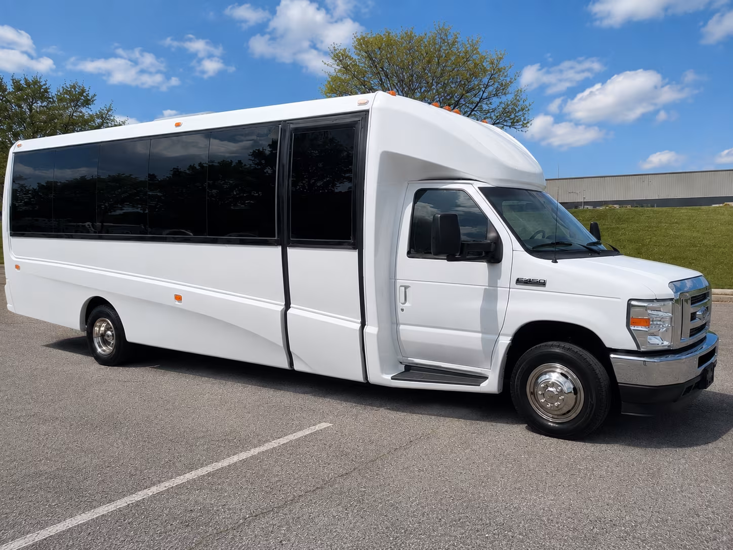 bus rentals for corporate offsites and team events around greater boston
