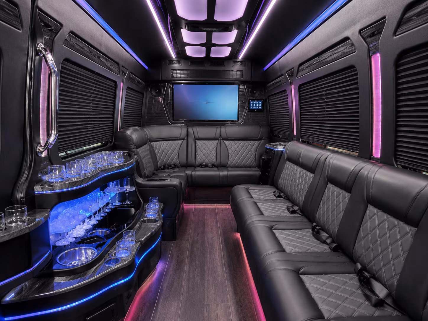 hotel to venue shuttle buses for revere corporate groups