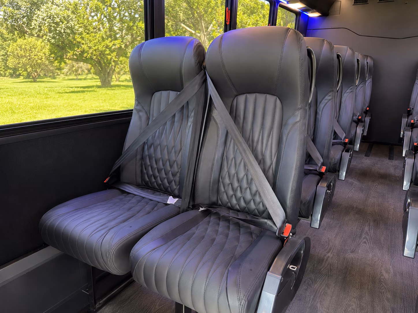 minibuses and charter buses for local revere and north shore sporting events