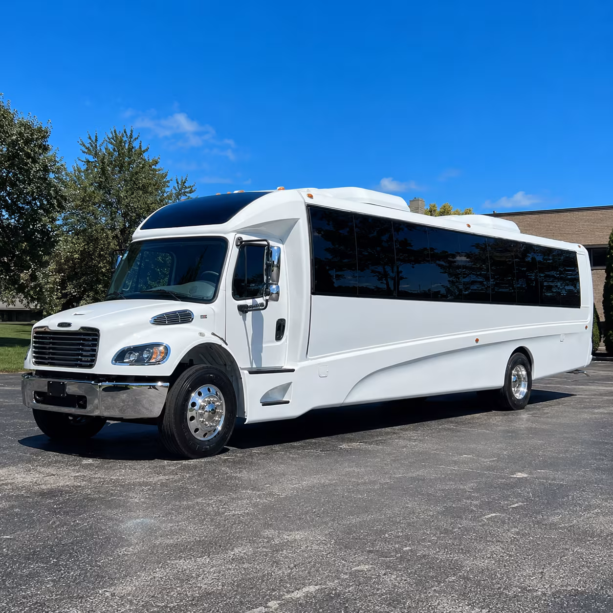 revere 25 passenger minibus