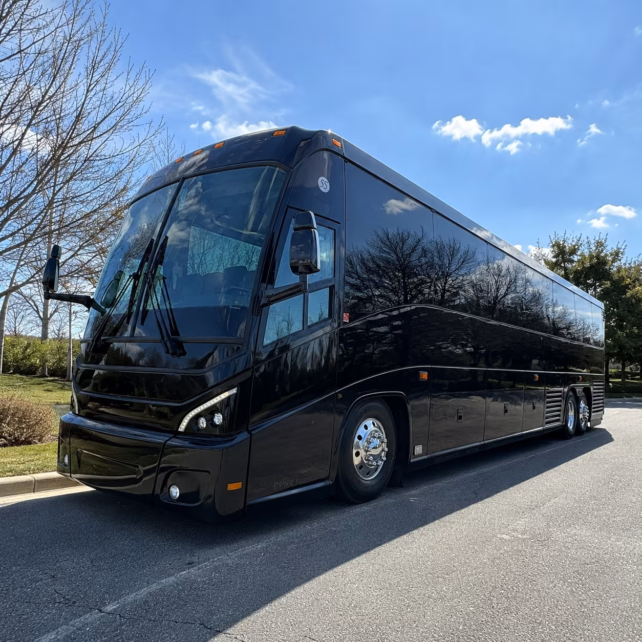 revere 56 passenger charter bus